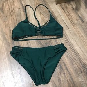 Green strappy bikini 💚